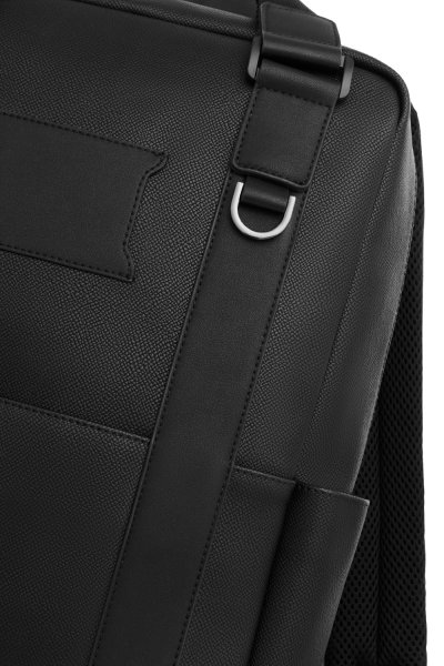 กระเป๋าสะพายหลัง Saffiano Multi-Pocket Backpack