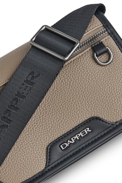 กระเป๋าสะพายข้าง Mini Flap Crossbody Bag - Beige