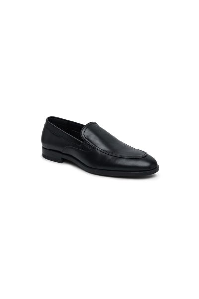 รองเท้าหนัง แบบสวม Apron Toe Loafers