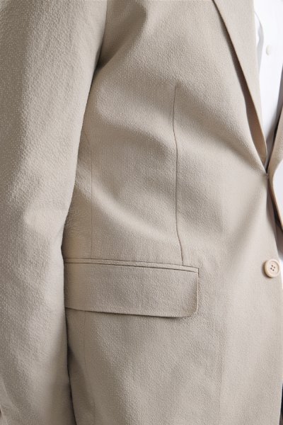 เสื้อเบลเซอร์ Textured Seersucker Blazer - Beige