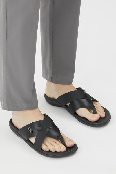 DP Iconic Toe-Post Sandals - Black