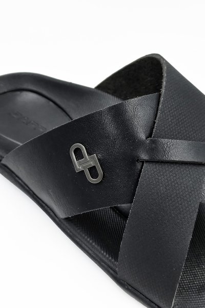 DP Iconic Toe-Post Sandals - Black