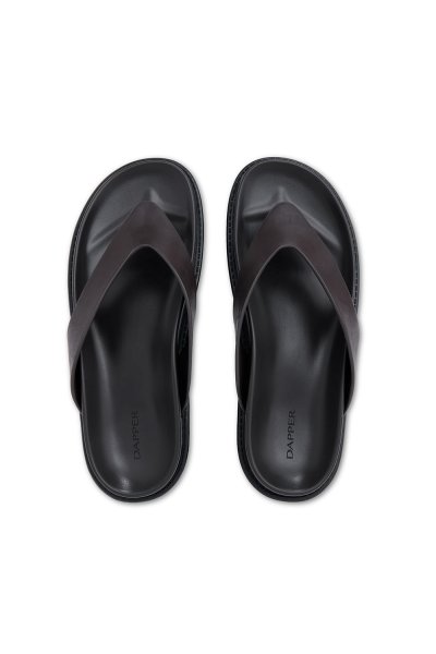 รองเท้าแตะ Essential Thong Sandals - Brown
