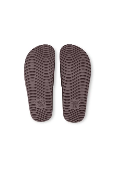 รองเท้าแตะแบบสวม Iconic Comfort Pool Slide Sandals - Cocoa Brown