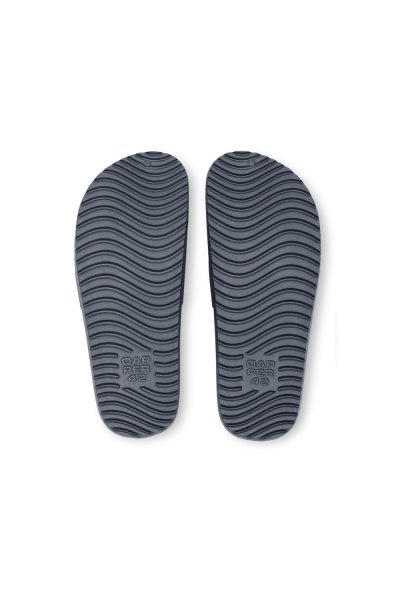 รองเท้าแตะแบบสวม Iconic Comfort Pool Slide Sandals - Dark Grey