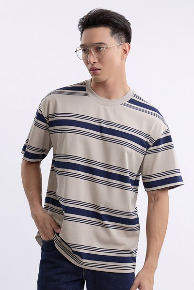 เสื้อยืด Loose Striped T-Shirt