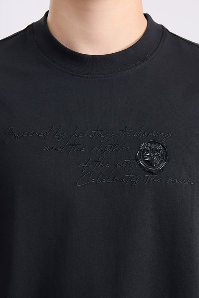 เสื้อยืด Tonal Stamp T-Shirt