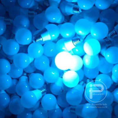 สายไฟระย้า ขั้วห้อยระย้า 30 เมตร พร้อมหลอดไฟปิงปอง 90 หลอด ขนาด 9 วัตต์