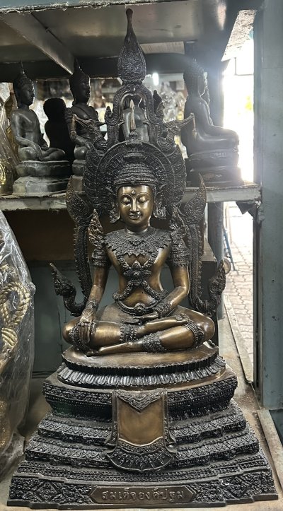 องค์ปฐม สมเด็จ พระประธาน พระสิงห์