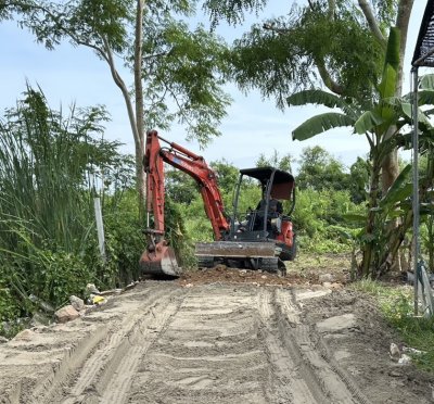 จองรถแมคโครล่วงหน้า เพื่อถมที่ เคลียพื้นที่