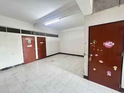 ให้เช่า อาคารพาณิชย์ 2 คูหา ใกล้ตลาดสดท่ายาง อำเภอท่ายาง จ.เพชรบุรี