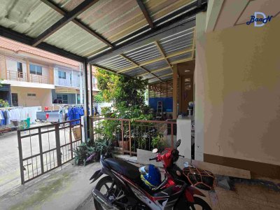 ขาย ทาวน์โฮม ไอลีฟ ทาวน์ ประชาอุทิศ 90 ต.บ้านคลองสวน อ.พระสมุทรเจดีย์ จ.สมุทรปราการ หลังมุม