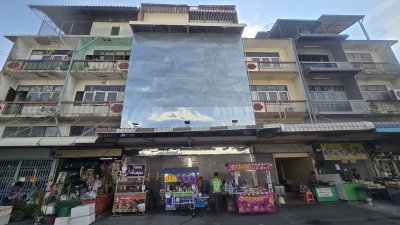 ให้เช่าและขาย อาคารพาณิชย์ 2 คูหา ปากซอยจรัญ 37 ติดแมคโครจรัญและโลตัส