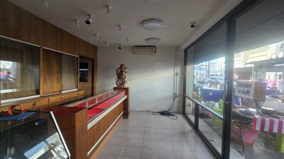 ให้เช่าและขาย อาคารพาณิชย์ 2 คูหา ปากซอยจรัญ 37 ติดแมคโครจรัญและโลตัส