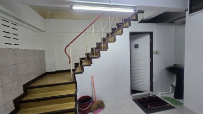 ให้เช่าและขาย อาคารพาณิชย์ 2 คูหา ปากซอยจรัญ 37 ติดแมคโครจรัญและโลตัส