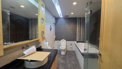 ให้เช่าและขาย อาคารพาณิชย์ 2 คูหา ปากซอยจรัญ 37 ติดแมคโครจรัญและโลตัส