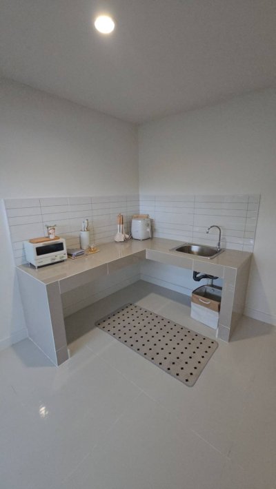 ขาย ทาวน์เฮ้าส์ หมู่บ้านทองประกาย ใกล้ รพ.นครพิงค์ จ.เชียงใหม่ ตกแต่งใหม่