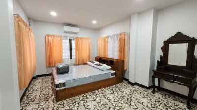 ให้เช่า ทาวน์เฮ้าส์ รีโนเวทใหม่ หมู่บ้านชัยพฤกษ์ ใกล้โรงเรียนวารีเชียงใหม่