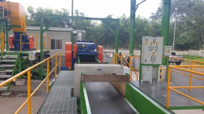 Drum Chipper Machine (Roller Feed)