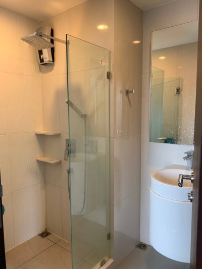 Luxury 2B Rental: Rhythm Asoke, Corner Unit Luxury 2B Rental: Rhythm Asoke, Corner Unit