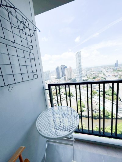 The Base Park West Sukhumvit 77｜鄰近 BTS On Nut，無阻擋景觀