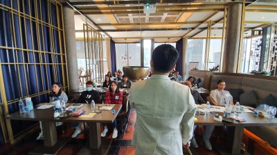 7Tools for DIY Happiness in workplace ( Cigna )
