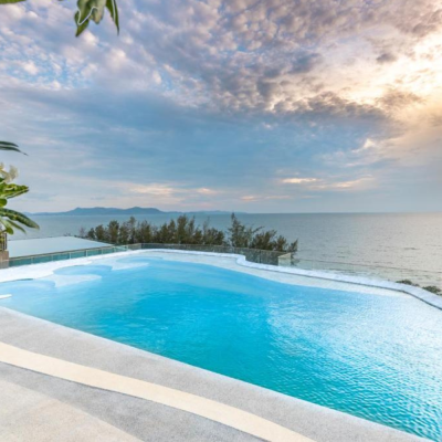ขายอสังหาฯ โรงแรมหรูติดทะเล พร้อมหาดส่วนตัว ทำเลศักยภาพ “นาจอมเทียน พัทยา”      โรงแรมสูง 8 ชั้น ขนาดที่ดิน: 399 ตารางวา พร้อมห้องพักวิวทะเลจำนวนมาก     รองรับทั้งลูกค้าทัวร์ FIT กรุ๊ปสัมมนา และ Long Stay ได้อย่างครบวงจร