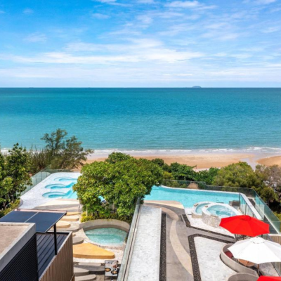 ขายอสังหาฯ โรงแรมหรูติดทะเล พร้อมหาดส่วนตัว ทำเลศักยภาพ “นาจอมเทียน พัทยา”      โรงแรมสูง 8 ชั้น ขนาดที่ดิน: 399 ตารางวา พร้อมห้องพักวิวทะเลจำนวนมาก     รองรับทั้งลูกค้าทัวร์ FIT กรุ๊ปสัมมนา และ Long Stay ได้อย่างครบวงจร