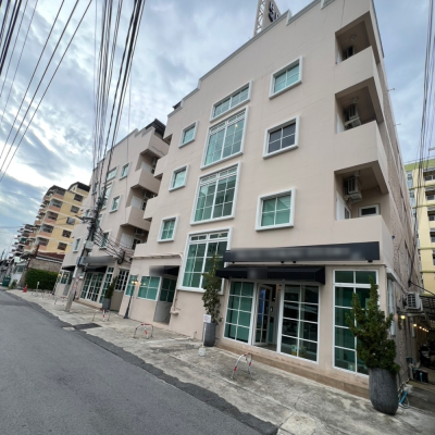 APARTMENT INVESTMENT OPPORTUNITY ขาย อพาร์ตเมนต์ 2 อาคาร รายได้มั่นคง ใกล้รถไฟฟ้า ใกล้สถานศึกษา เขตบางเขน โอกาสลงทุนในอสังหาริมทรัพย์สร้างรายได้ (Income Property) บนทาเลศักยภาพย่านพหลโยธิน – สะพานใหม่ – ดอนเมือง