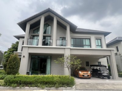 ขายบ้านตัวอย่าง โครงการ Grand Bangkok Boulevard รามอินทรา-วัชรพล พื้นที่ 77.5 ตรว. ใช้สอยได้ 315 ตรม. ใกล้ทางด่วน จตุโชติ เดินทางสะดวกโซน เอกมัย-รามอินทรา และห้างมากมาย