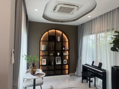 ขายบ้านตัวอย่าง โครงการ Grand Bangkok Boulevard รามอินทรา-วัชรพล พื้นที่ 60.1 ตรว. ใช้สอยได้ 246 ตรม. ใกล้ทางด่วน จตุโชติ เดินทางสะดวกโซน เอกมัย-รามอินทรา และห้างมากมาย