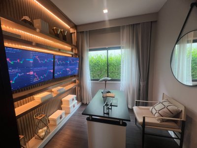 ขายบ้านตัวอย่าง โครงการ Grand Bangkok Boulevard รามอินทรา-วัชรพล พื้นที่ 60.1 ตรว. ใช้สอยได้ 246 ตรม. ใกล้ทางด่วน จตุโชติ เดินทางสะดวกโซน เอกมัย-รามอินทรา และห้างมากมาย