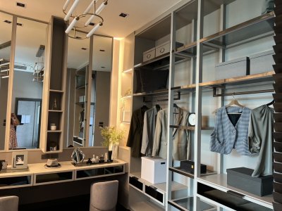 ขายบ้านตัวอย่าง โครงการ Grand Bangkok Boulevard Signature รามอินทรา-วัชรพล พื้นที่ 154.5 ตรว. ใช้สอยได้ 439 ตรม. ใกล้ทางด่วน จตุโชติ เดินทางสะดวกโซน เอกมัย-รามอินทรา และห้างมากมาย
