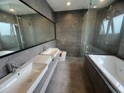 ขายบ้านตัวอย่าง โครงการ Grand Bangkok Boulevard Signature รามอินทรา-วัชรพล พื้นที่ 137.7 ตรว. ใช้สอยได้ 391 ตรม. ใกล้ทางด่วน จตุโชติ เดินทางสะดวกโซน เอกมัย-รามอินทรา และห้างมากมาย