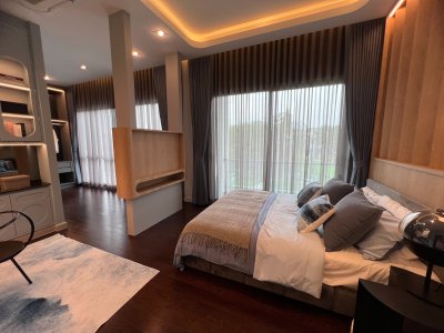 ขายบ้านตัวอย่าง โครงการ Grand Bangkok Boulevard Signature รามอินทรา-วัชรพล พื้นที่ 151.4 ตรว. ใช้สอยได้ 516 ตรม. ใกล้ทางด่วน จตุโชติ เดินทางสะดวกโซน เอกมัย-รามอินทรา และห้างมากมาย