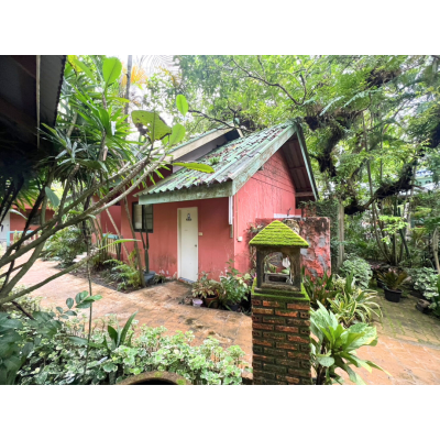 Resort for Sale 3-Star Riverside Property in Khlong Yai District, Trat. Land Size is 3 rai with 1 Rai for parking area can accommodate up to 13 cars. Regularly fully booked with long-stay international guests. Outdoor swimming pool and Quiet, private, and