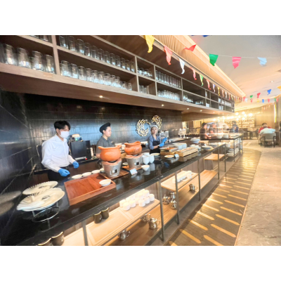 ขาย โรงแรม 5 ดาว เพื่อทำธุรกิจ ถนน ติวานนท์ ขนาด 34 ชั้น พื้นที่ใช้สอย 7,700 ตรม. ห้องพัก 197 ห้อง ห้องอเนกประสงค์ 3 ห้อง ทำเลดี เดินทางสะดวก สิ่งอำนวยความสะดวกครบครัน