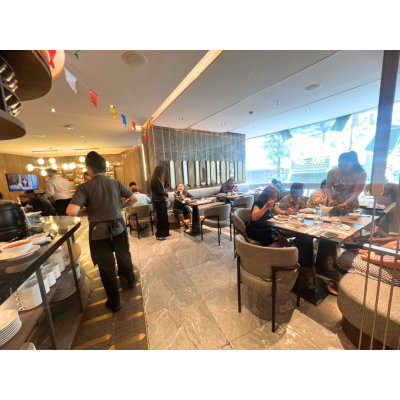 ขาย โรงแรม 5 ดาว เพื่อทำธุรกิจ ถนน ติวานนท์ ขนาด 34 ชั้น พื้นที่ใช้สอย 7,700 ตรม. ห้องพัก 197 ห้อง ห้องอเนกประสงค์ 3 ห้อง ทำเลดี เดินทางสะดวก สิ่งอำนวยความสะดวกครบครัน