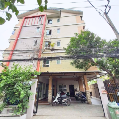 ขายอพาร์ทเม้นท์ 5 ชั้น ทั้งตึก จำนวน 38 ห้อง ถ.รัชดาภิเษก ห่าง MRT ลาดพร้าว เพียง 3 กม. ใกล้ ถ.รัชดา และ ถ.ลาดพร้าววังหิน พื้นที่ 79 ตรว. ราคา 22,000,000 บาท