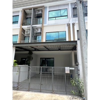 ขายทาวน์เฮ้าส์ ขนาด 3 ชั้น มี 3 ห้องนอน 3 ห้องน้ำ พื้นที่ 19.3 ตรว. พื้นที่ใช้สอย 232 ตรม. ถ.วัชรพล ใกล้ทางด่วน รามอินทรา-อาจณรงค์ เดินทางสะดวก โซน เอกมัย-รามอินทรา และใกล้ห้าง โรงเรียน โรงพยาบาลมากมาย