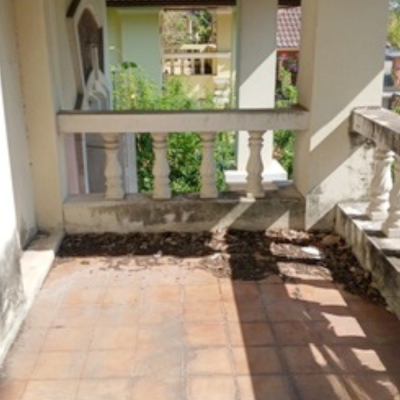 ขายบ้านเดี่ยว ถ.คู้บอน ขนาด 2 ชั้น 84.5 ตรว.ขายตามสภาพ ราคาต่ำกว่าตลาด เหมาะกับซื้อลงทุนรีโนเวท กำไรงาม