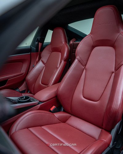 PORSCHE 911 Turbo S (2021)