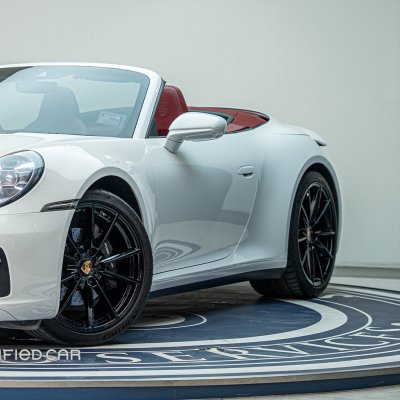 Porsche 911 Carrera Cabriolet (2021)