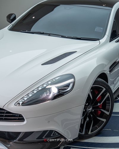 Aston Martin Vanquish