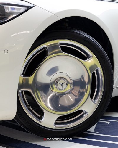 Mercedes Benz - Maybach