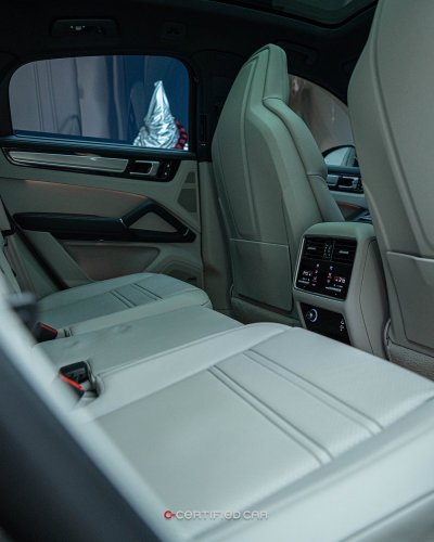 Porsche Cayenne E-Hybrid Coupe (2022)