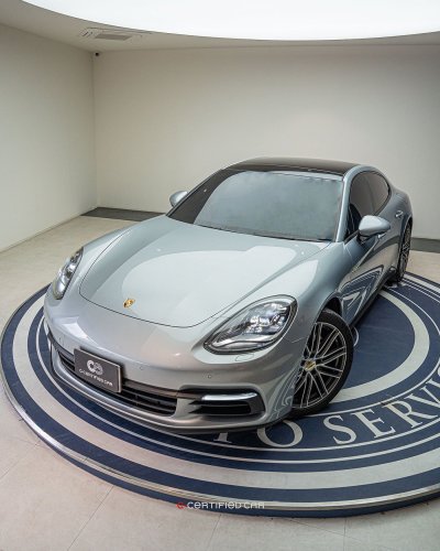 Porsche Panamera 4 E-Hybrid