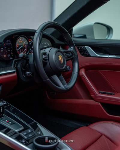 PORSCHE 911 Turbo S (2021)