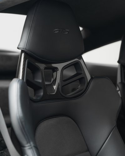 Porsche 911 Carrera GTS (2023)