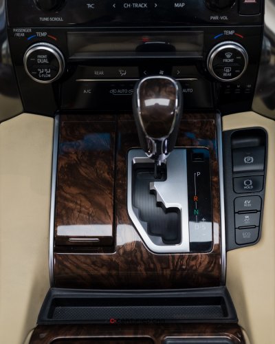 Toyota Vellfire (2021)